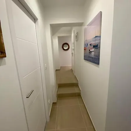 Au Coeur Du Grau Apartment